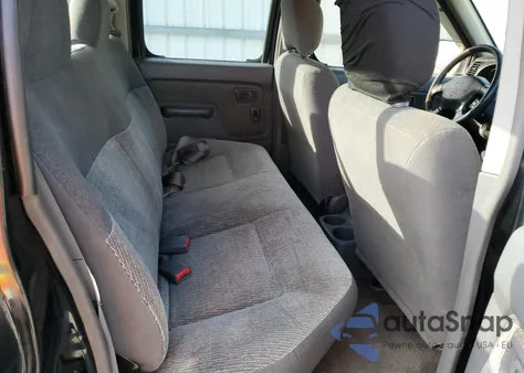 2000 Nissan Frontier Crew Cab Xe from USA, damaged, VIN 1N6ED27Y6YC391518